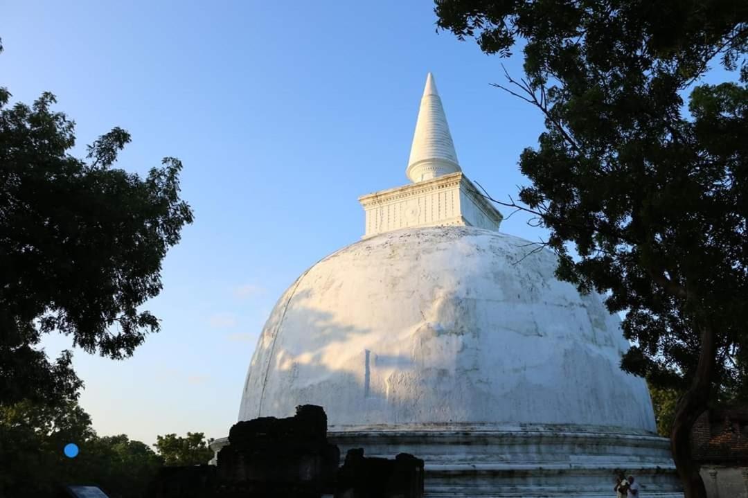 River Nature Park Polonnaruwa Dış mekan fotoğraf